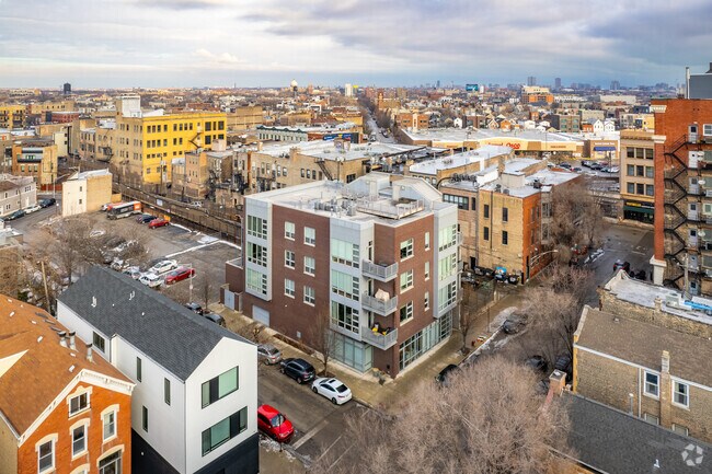 Foto aérea - 1250 N Paulina St