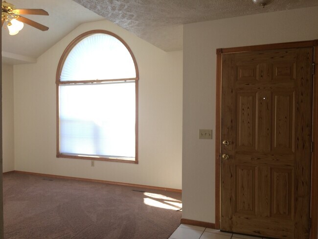 Building Photo - 2301 W Woodbury