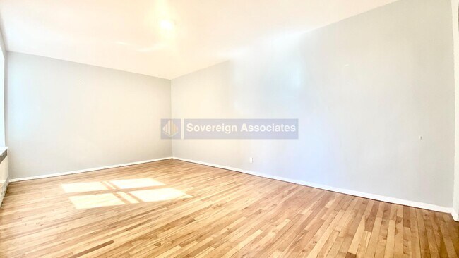 Building Photo - 500 Kappock Street