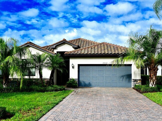 Building Photo - Peace and Tranquility in SW Florida
