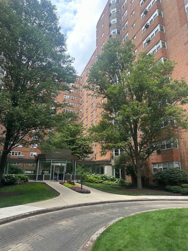 Building Photo - 4970 N Marine Dr