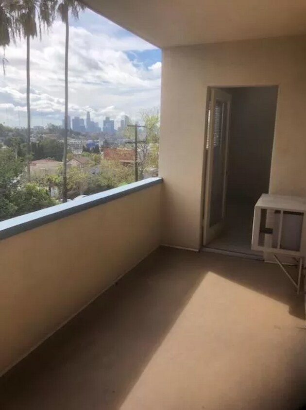 L'Appartement 【GOOD GRIEF!】 2004 Apex Ave Unit 4, Los Angeles, CA 90039 - 2004 Apex Ave