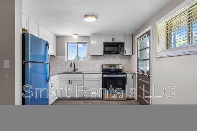 Foto del edificio - 491 S Holmes Ave