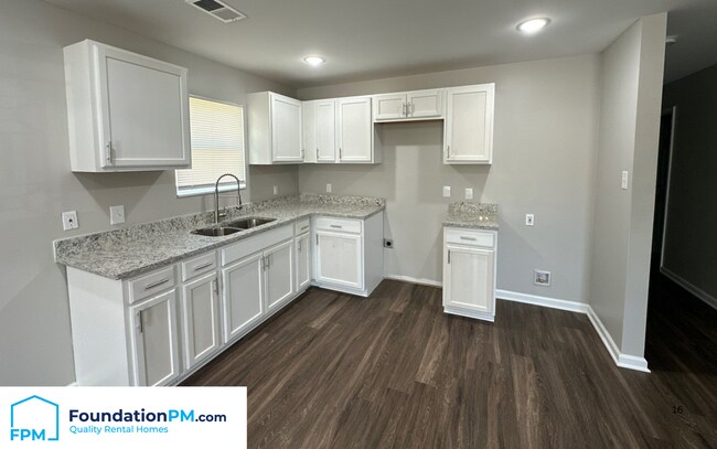 Foto del edificio - 664 Gainsville Ave