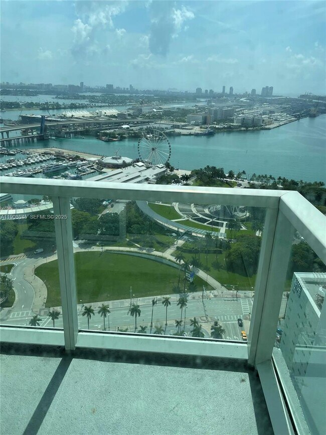 Foto del edificio - 253 NE 2nd St