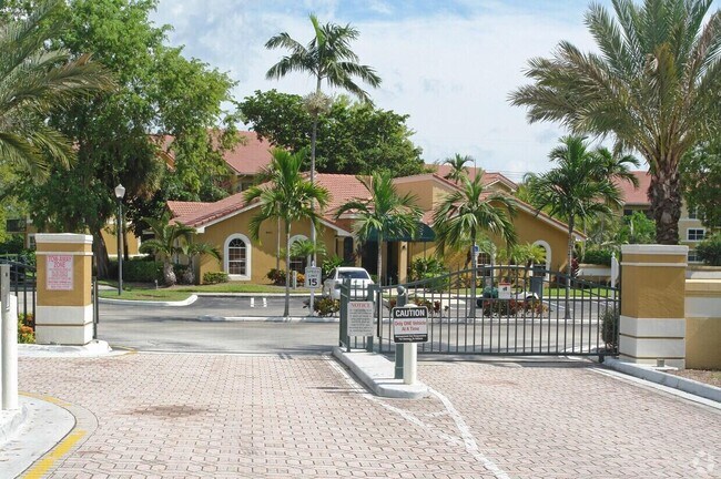 Foto del edificio - 8977 Wiles Rd