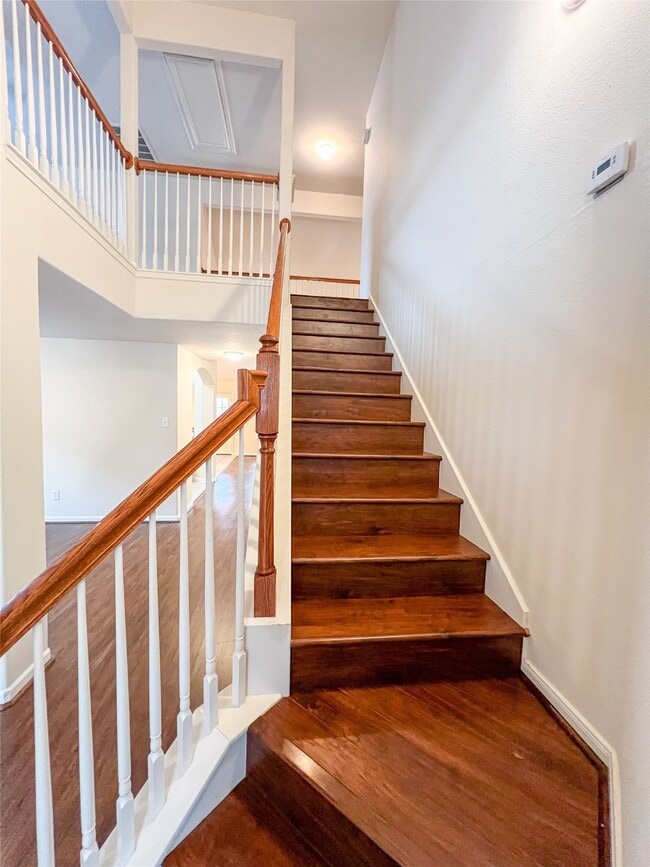 Foto del edificio - 5018 Juniper Walk Ln