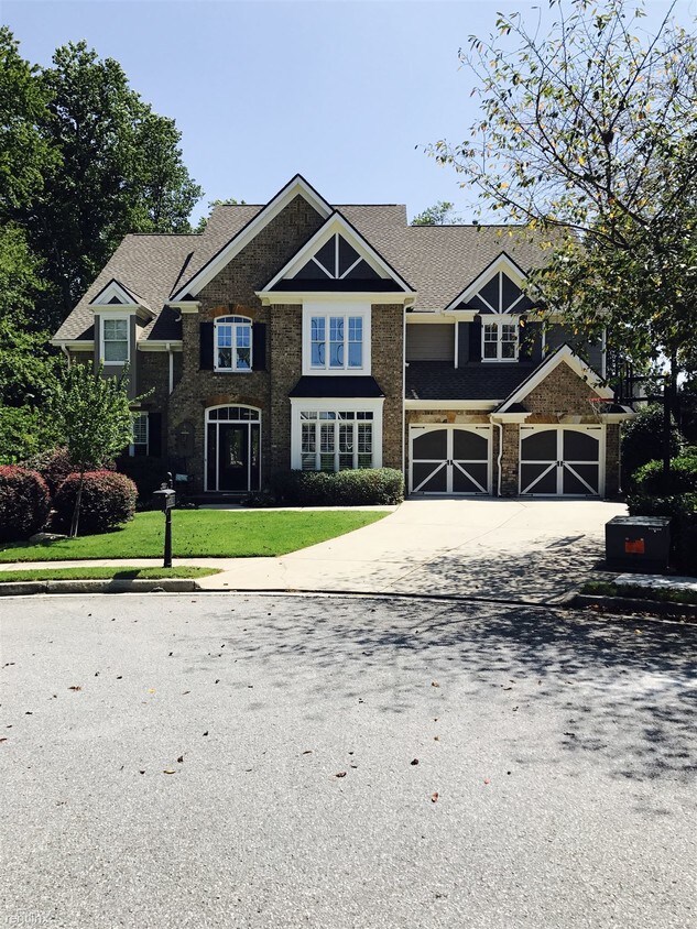Primary Photo - 2777 Country House Way