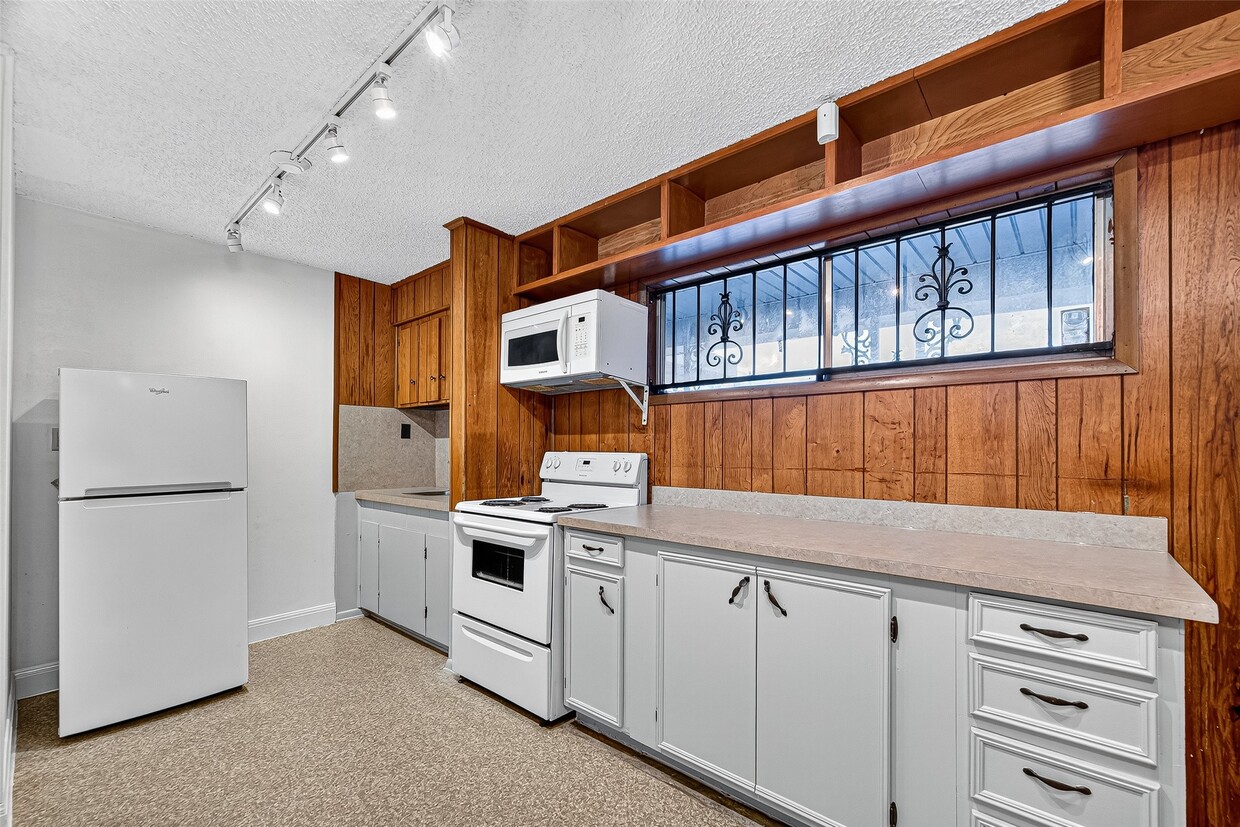 Primary Photo - 3817 Anita St