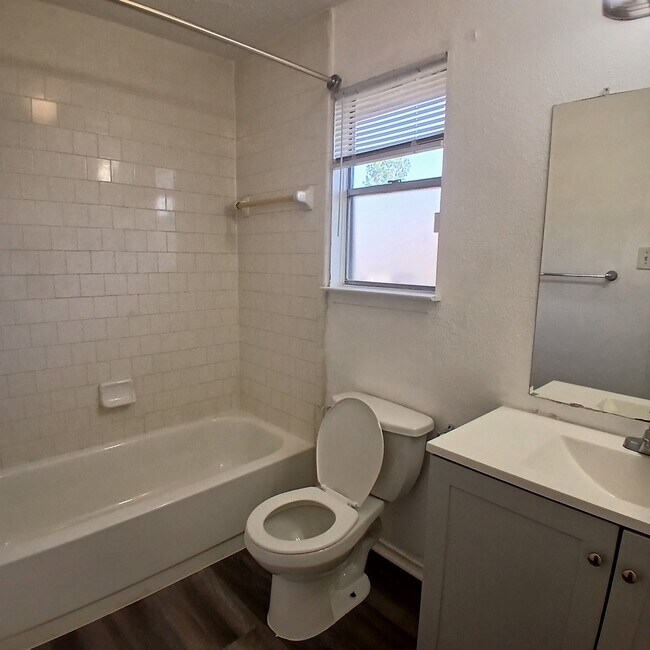 Foto del edificio - 5436 Parkridge Dr