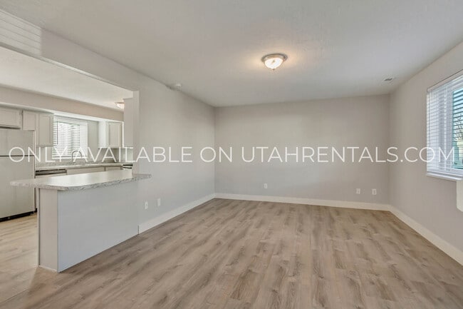 Foto del edificio - 1737 W Garden Dr