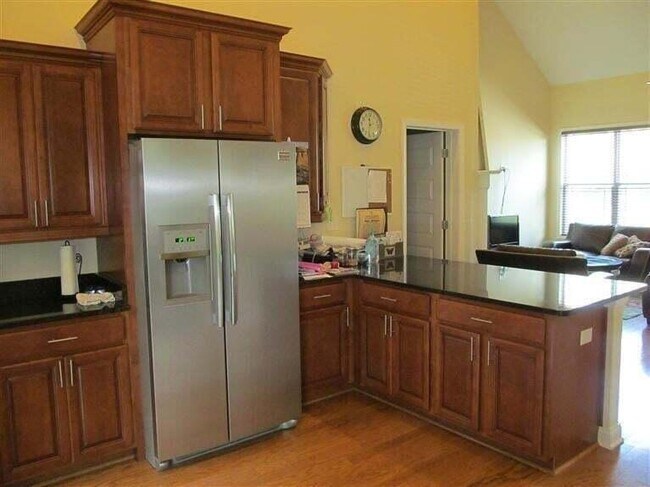 Foto del edificio - 382 Preston Ave