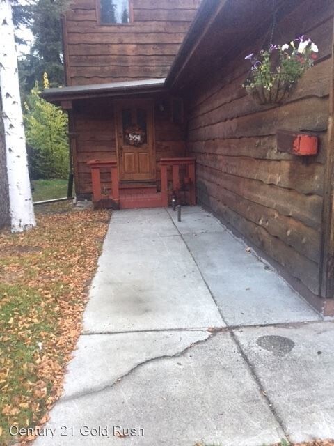 Primary Photo - 3 br, 1.5 bath House - 451 E. 8th Ave