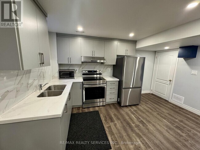 Building Photo - 34 Elverton Cres