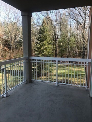 Building Photo - 10 Northwood Dr