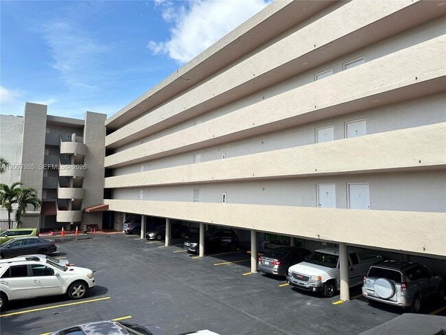 Building Photo - 802 NW 87th Ave