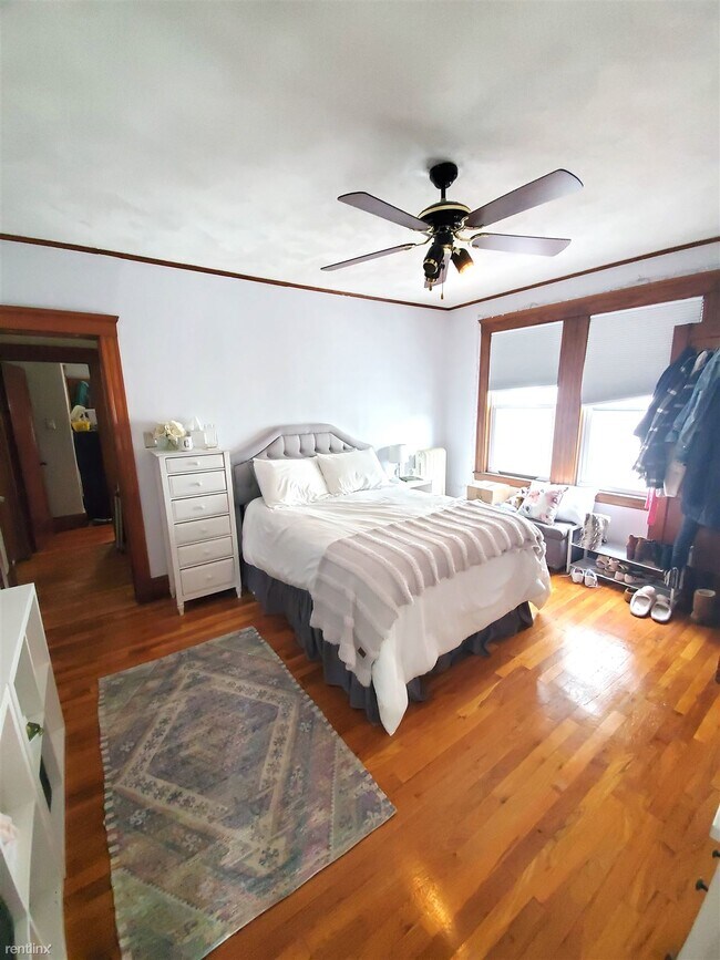 Building Photo - 2 br, 1 bath  - 35 Waterhouse St Apt 2A