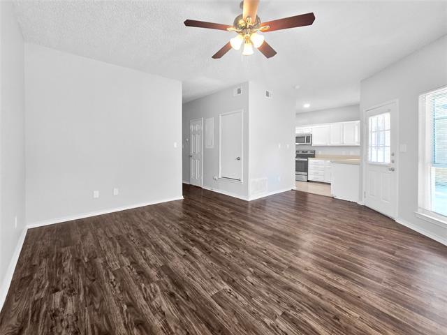 Foto del edificio - 424 Sycamore Ln