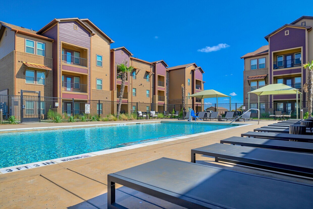 Autumn Breeze Apartments in Wilmer, TX