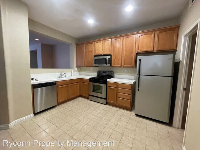 Building Photo - 3 br, 2.5 bath House - 15431 Park Point Un...