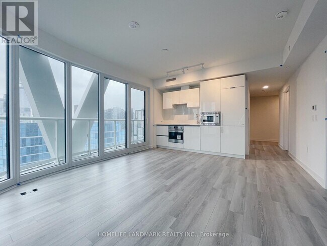 Photo du bâtiment - 230-2230 Simcoe St