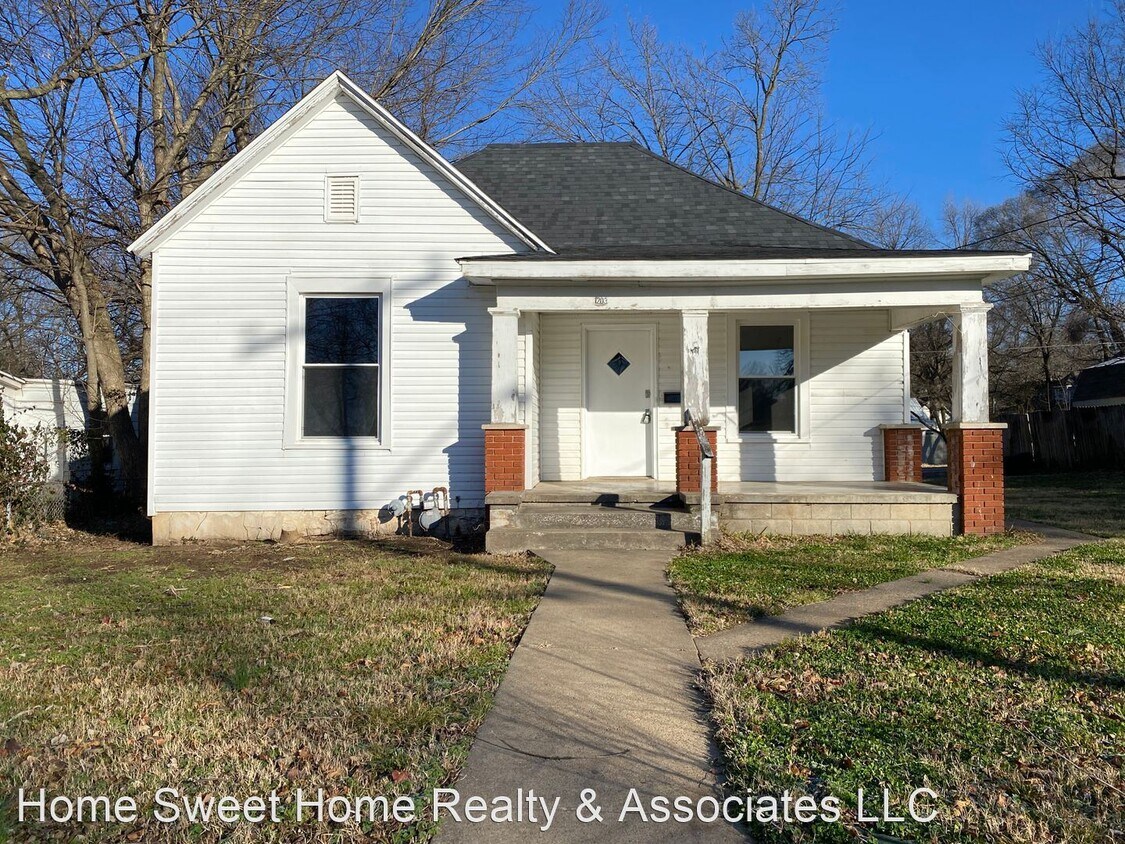 Foto principal - 3 br, 1 bath House - 1203 W State St