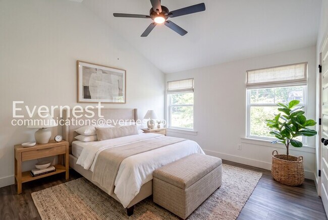 Foto del edificio - 4 Bed & 2 Bath House in Chattanooga / Pet-Friendly / Available Now!