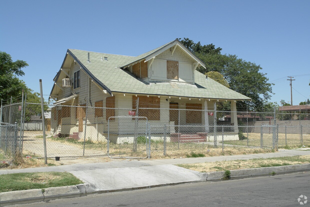 Primary Photo - 473 N Glenn Ave