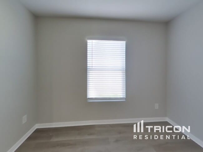 Building Photo - 15680 Del Norte Dr