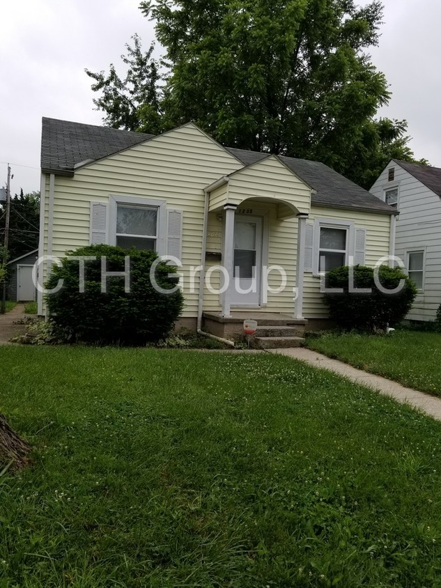 Primary Photo - 2BR, 1Bth Home, Newly Updated! Section 8