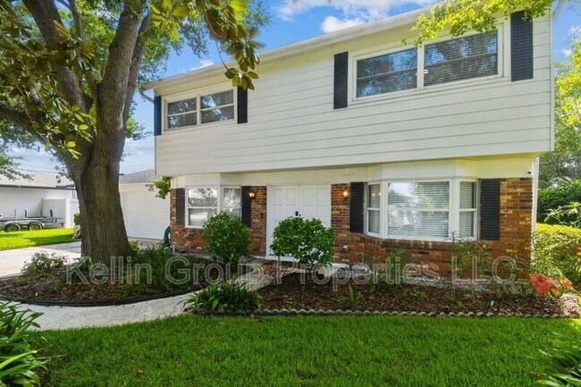 Foto del edificio - 4622 Bay Crest Dr