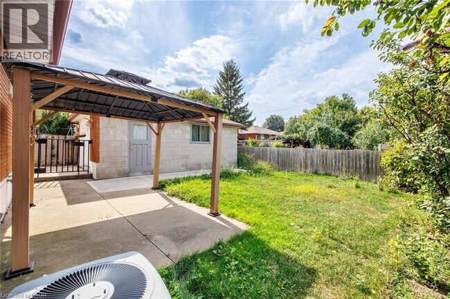 Photo du bâtiment - 60 Champlain Ave