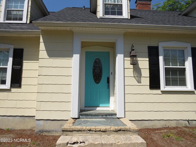 Building Photo - 8811 Aberdeen Rd