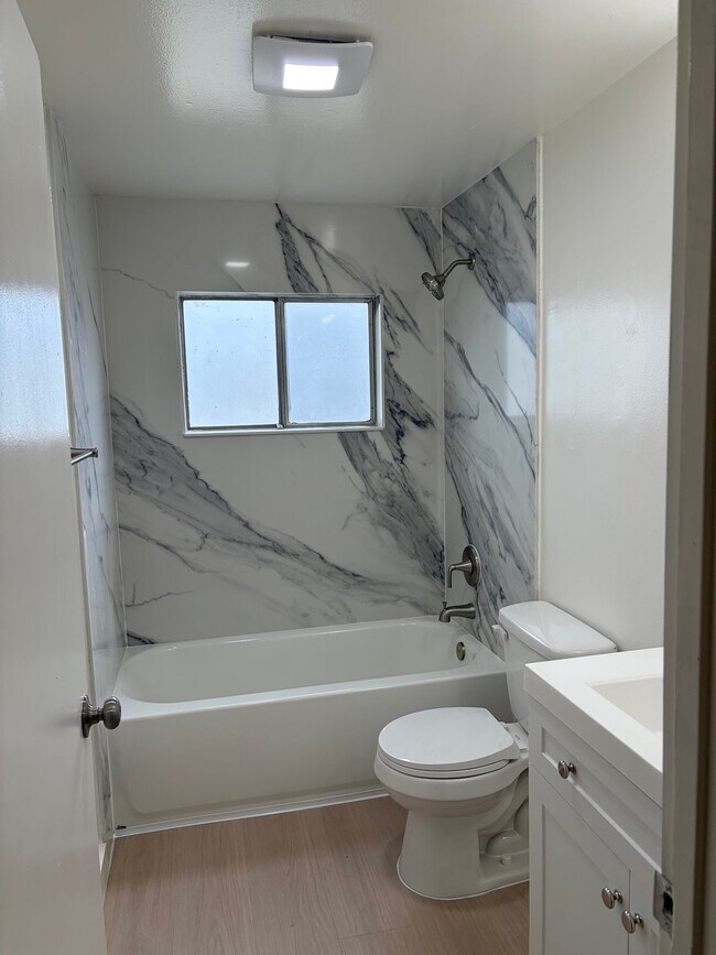 Foto del edificio - 1701 Carver Ct