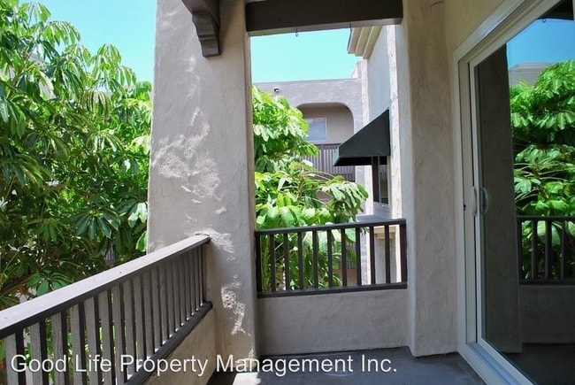 Building Photo - 2510 Clairemont Dr