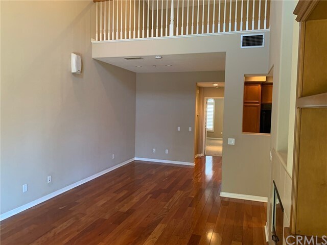 Building Photo - 16 Vinca Ct