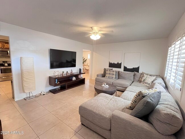 Foto del edificio - 1337 N 71st St