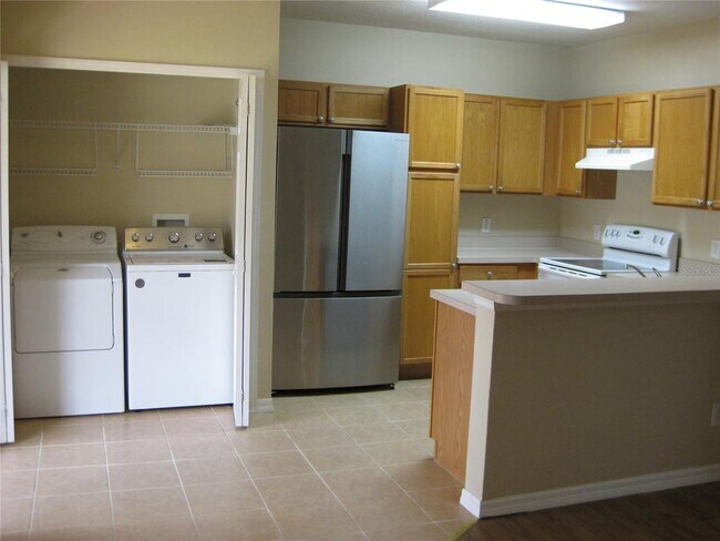 Building Photo - 3336 Santa Rita Ln