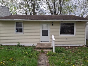 Building Photo - 1807 W 27th St