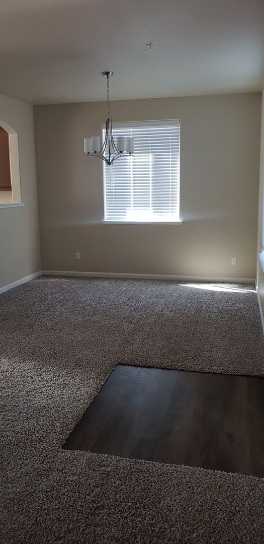 Foto del edificio - Brand New 3 bedroom 2 1/2 bath Located in ...
