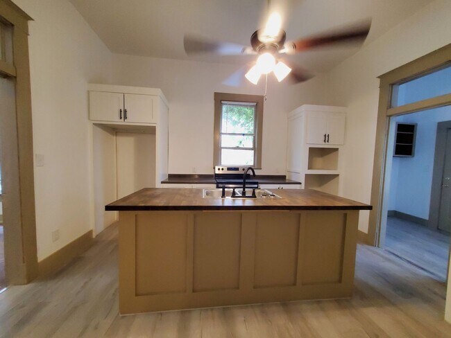 Foto del edificio - 1779 Liberty Ave, Beaumont TX 77701