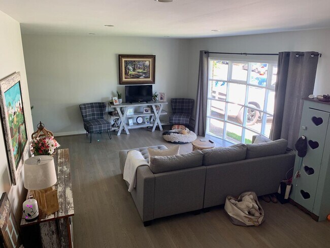 Building Photo - 8207 Old Oaks Dr
