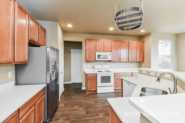 Building Photo - 7974 Irish Dr