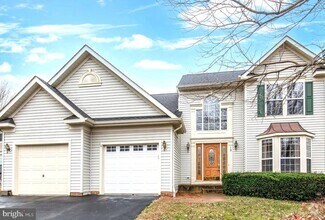 Building Photo - 19 Blue Spruce Cir