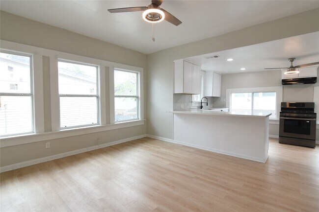 Foto del edificio - 615 Pacific St