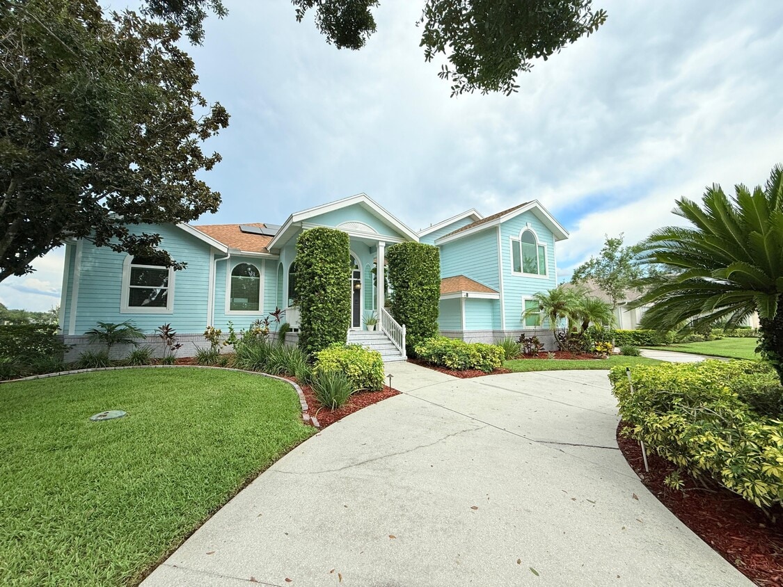 Primary Photo - 2929 Wilderness Blvd W