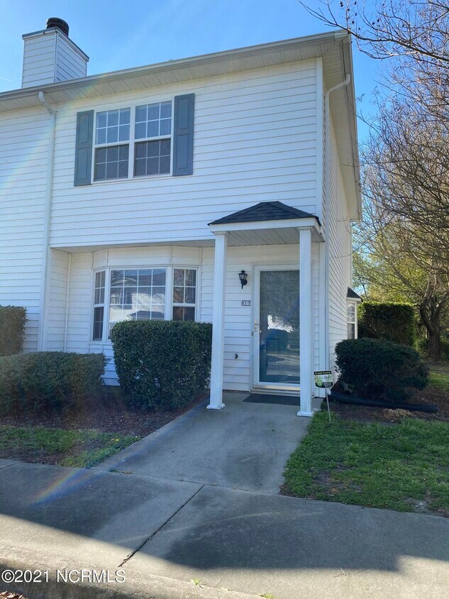 3827 Sterling Pointe Dr, Winterville, NC 28590 Townhome Rentals in