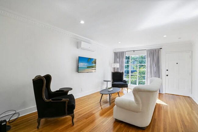 Foto del edificio - 4707 Finley Ave