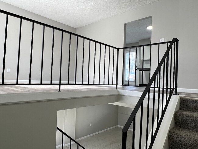 Building Photo - 2898 Palisades Ave