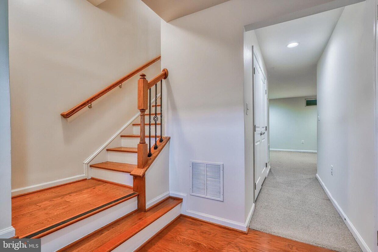 Primary Photo - 3015 Hockley Mill Dr